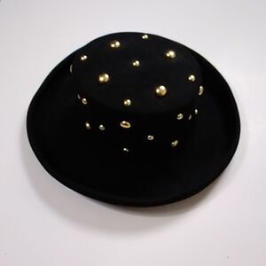 Vintage Commodore 💯 Wool Women's Hat